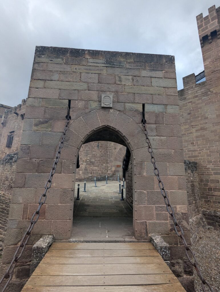 entrada castillo de javier