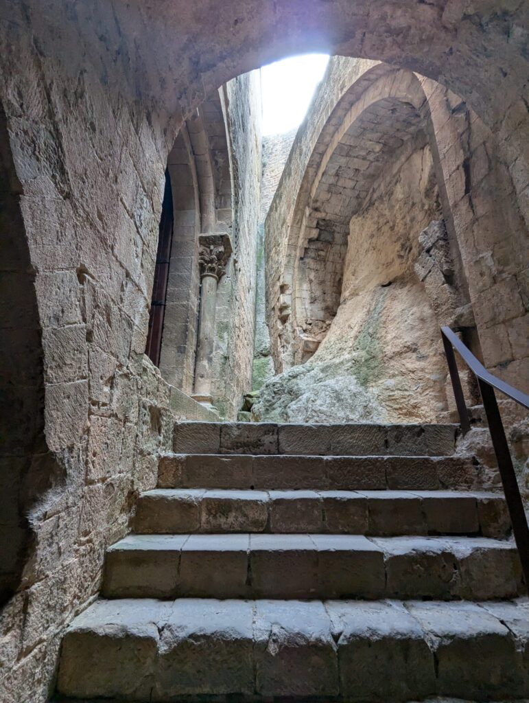 interior del castillo de loarre