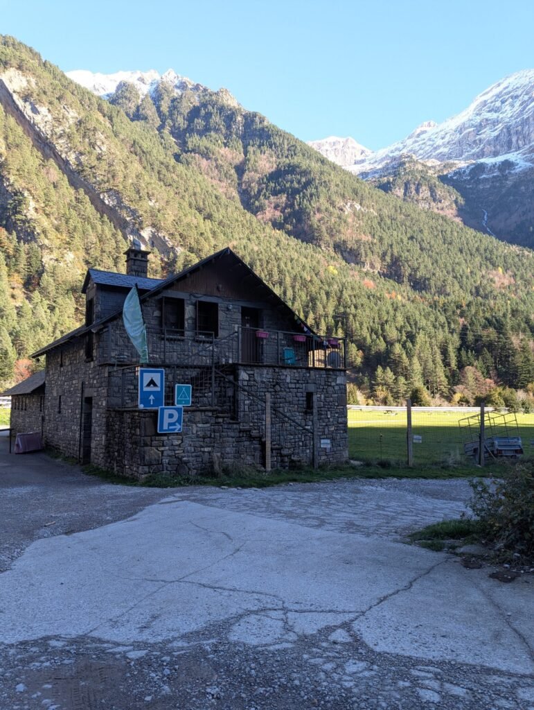 Camping del Refugio de Bujaruelo en el valle de Bujaruelo